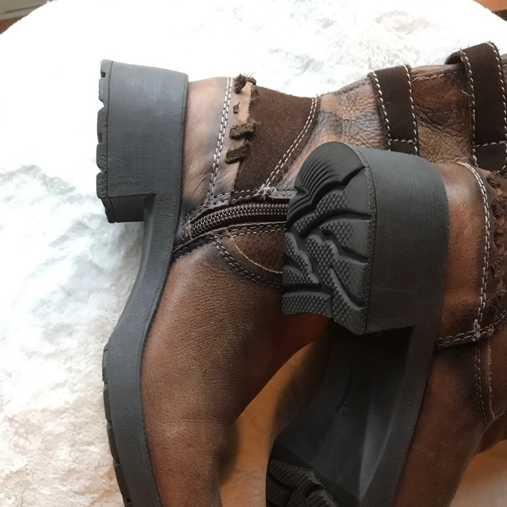 Earth boot - Picture 2 of 6